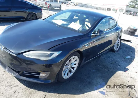 2017 Tesla Model S 100D/60D/75D/90D/P100D z USA, uszkodzony, nr VIN 5YJSA1E23HF186409